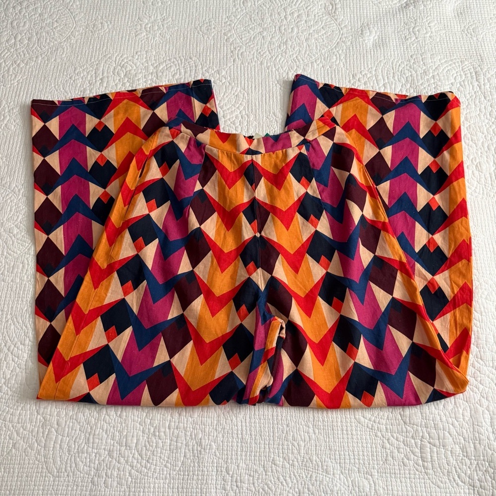 FARM RIO Lindeza Grafica Printed Wide-Leg Linen Pants - Picture 3 of 9